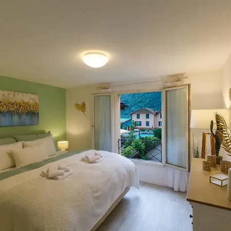 Strandhuesli Directly On Thun Därligen