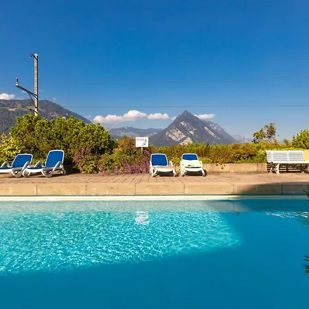 Strandhuesli Directly On Thun