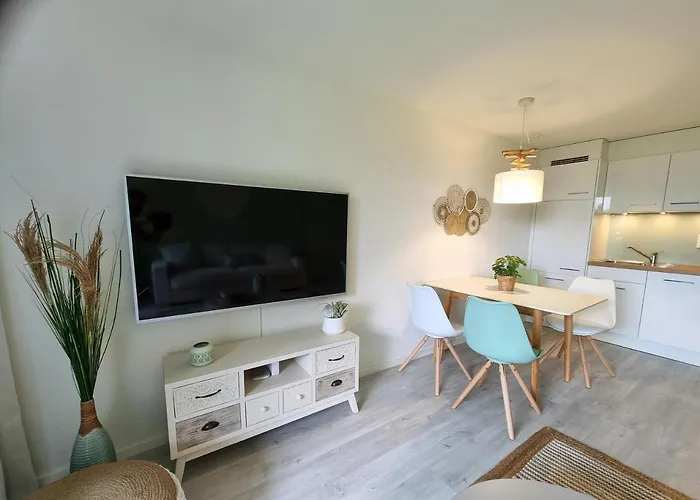 Strandhuesli Directly On Thun Därligen