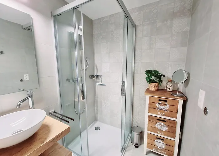 Strandhuesli Directly On Thun * Därligen