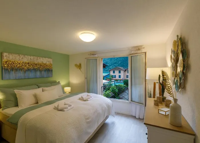 Strandhuesli Directly On Thun Därligen