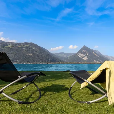 Strandhuesli Directly On Thun