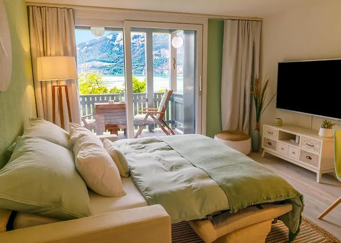 Strandhuesli Directly On Thun