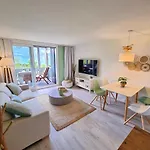 Strandhuesli Directly On Thun شقة *